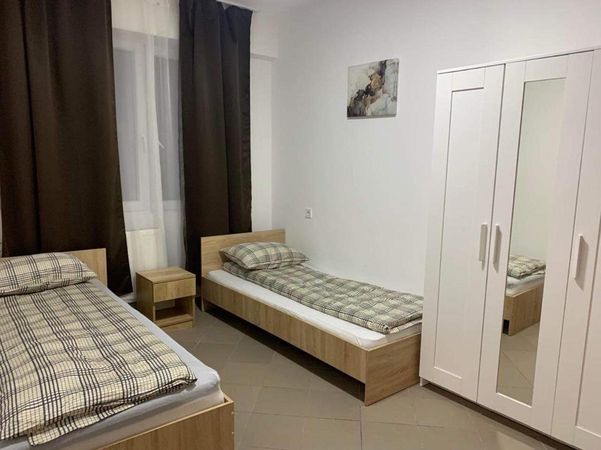Super Szallo Budapest Luaran gambar