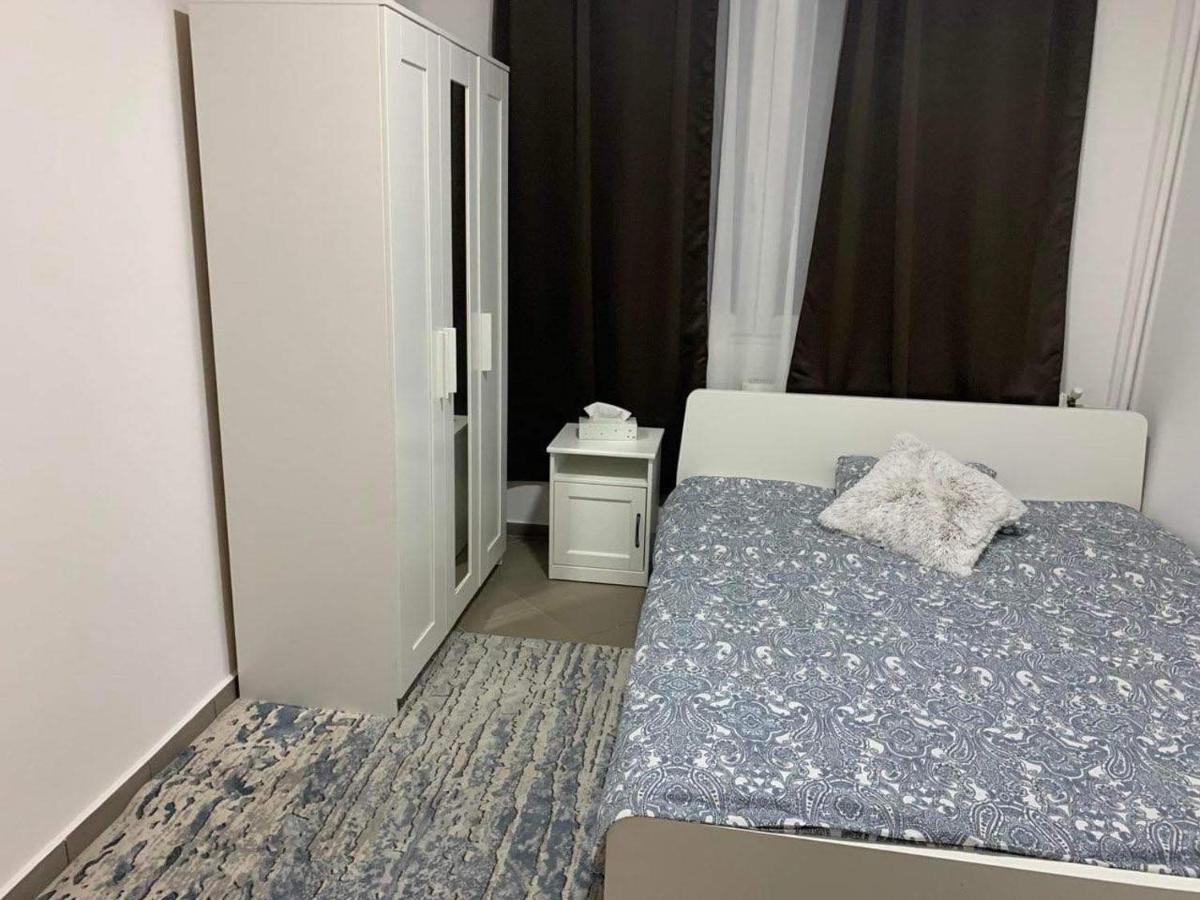 Super Szallo Budapest Luaran gambar